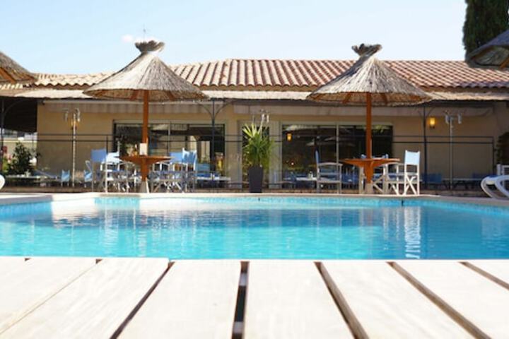 Hotel Les Alpes in Gréoux-les-Bains