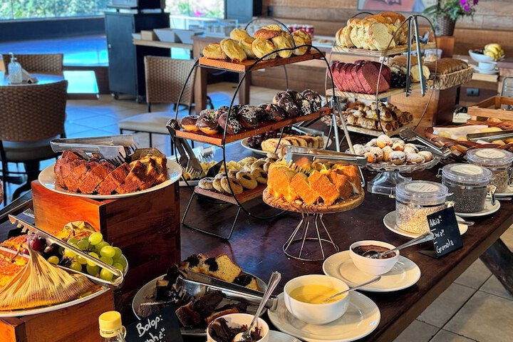 Breakfast/Coffee Service 41 of 51