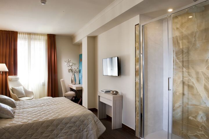 Room 3 of 31