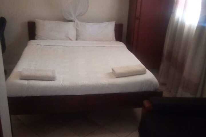 Room 2 of 12