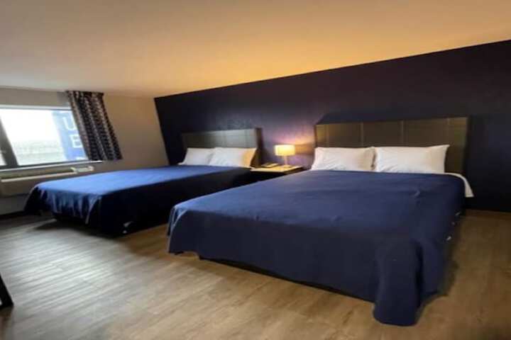 Room 5 of 13