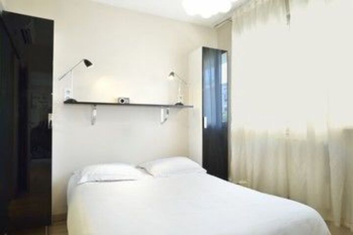 Room 7 of 15