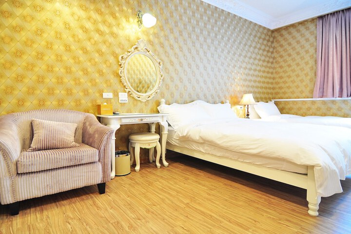 Room 16 of 50