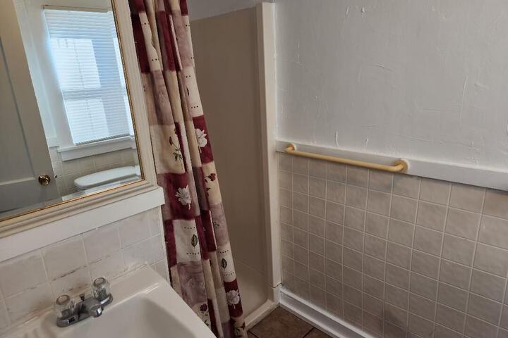 Room 17 of 43