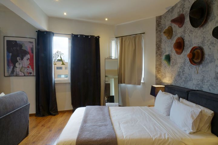 Room 42 of 121