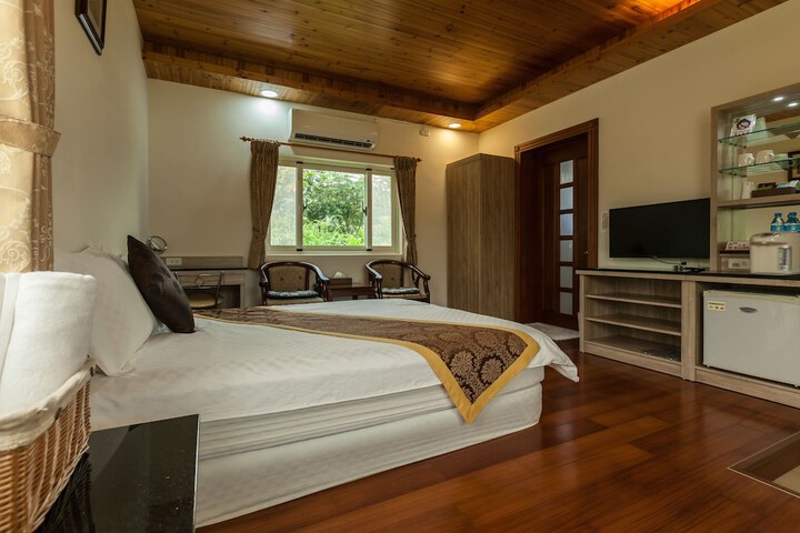Room 6 of 46
