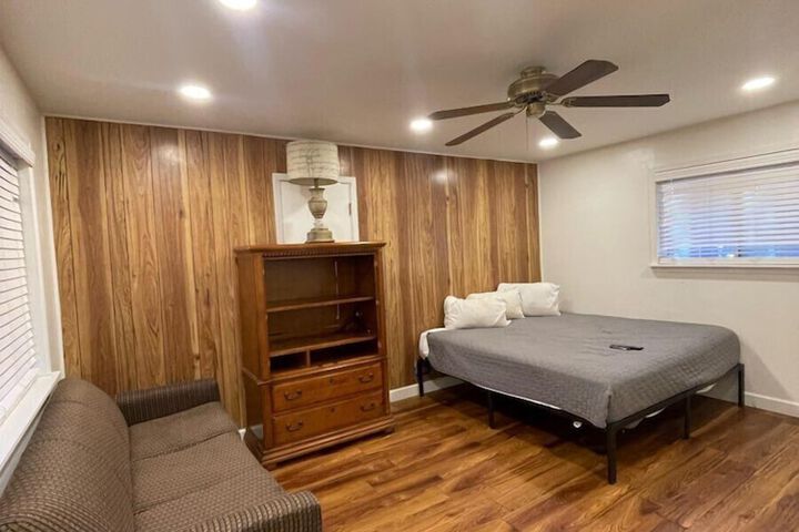 Room 34 of 97