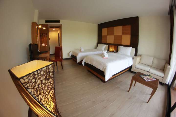 Room 5 of 150