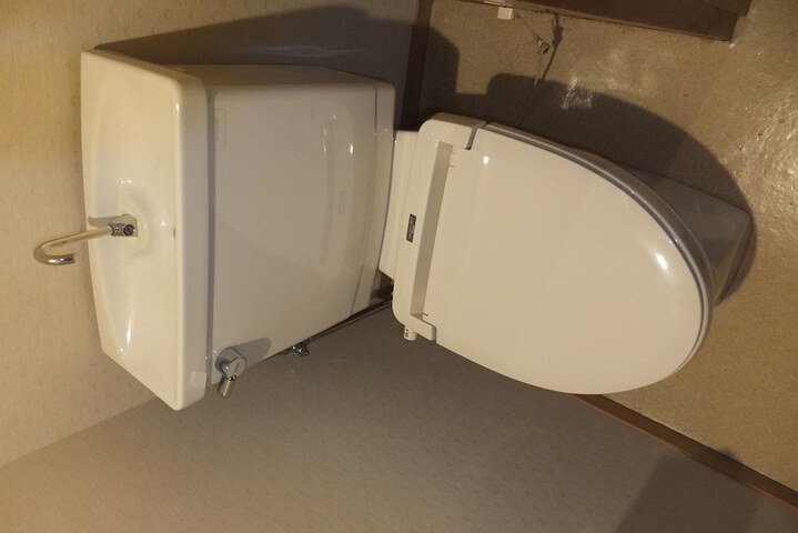 Room 15 of 65