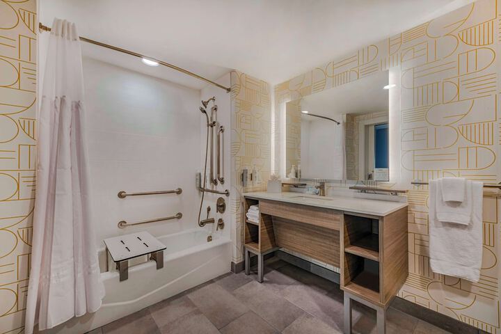 1 King Bed Studio Suite (9 of 13)