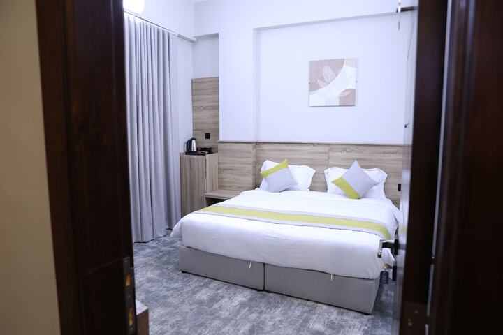 Room 31 of 64