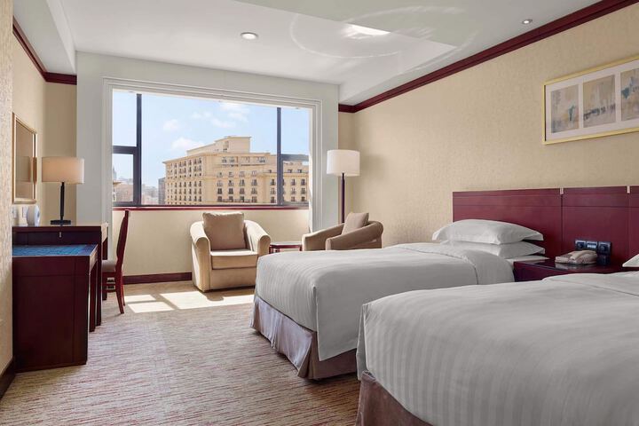 Room 4 of 34