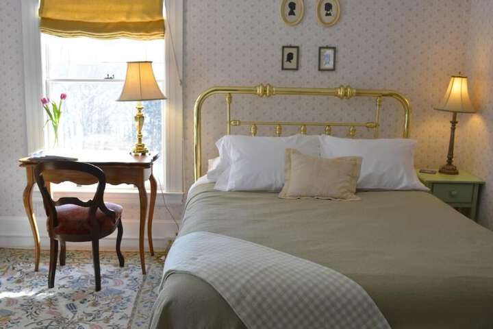 Room 3 of 49