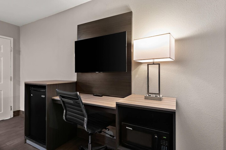 Room 13 of 47