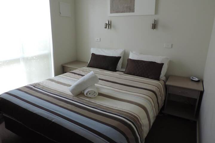 Room 4 of 36