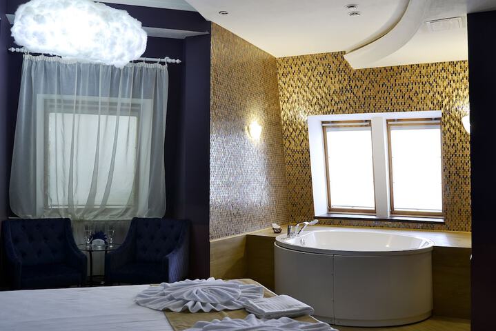 Room 35 of 40