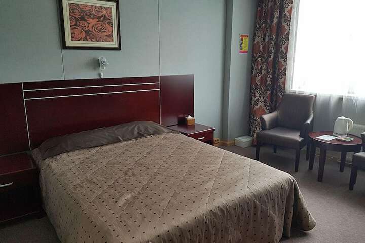 Room 4 of 56