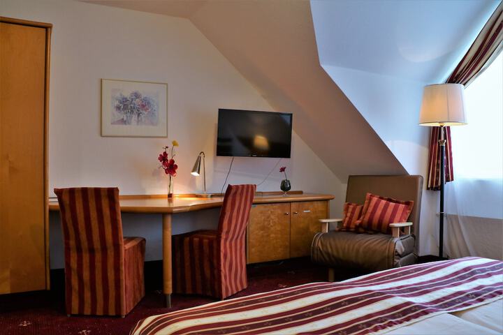 Room 9 of 45