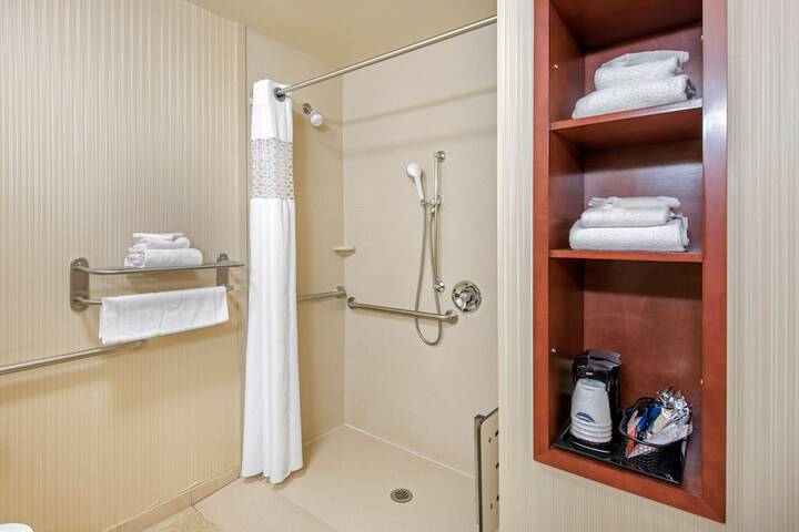 Room 42 of 54