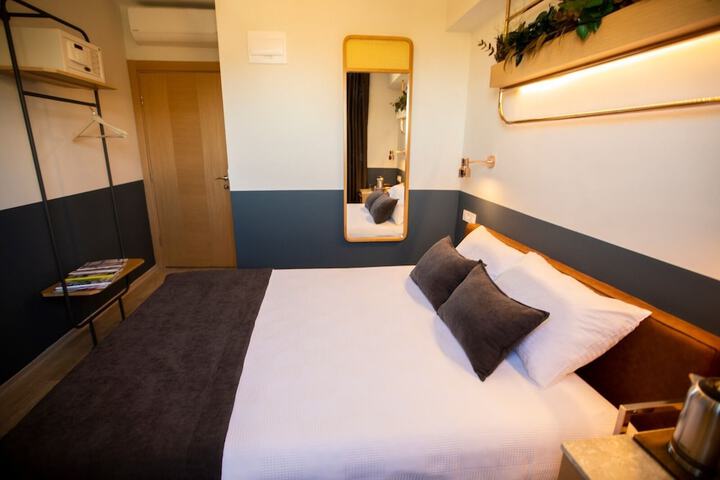 Room 3 of 58
