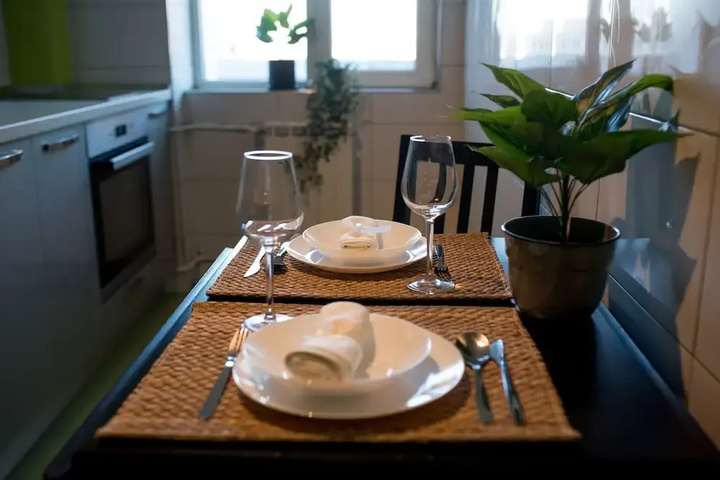 Dining 13 of 16