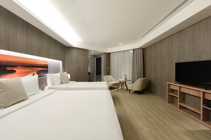 Room 16 of 65