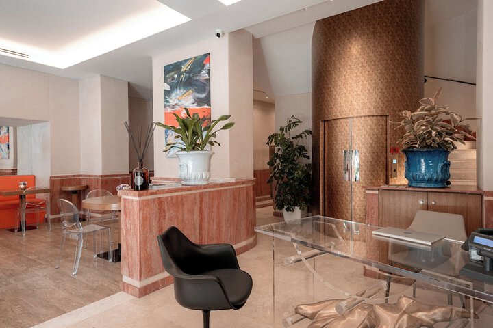 Hotel Interior 22 of 197