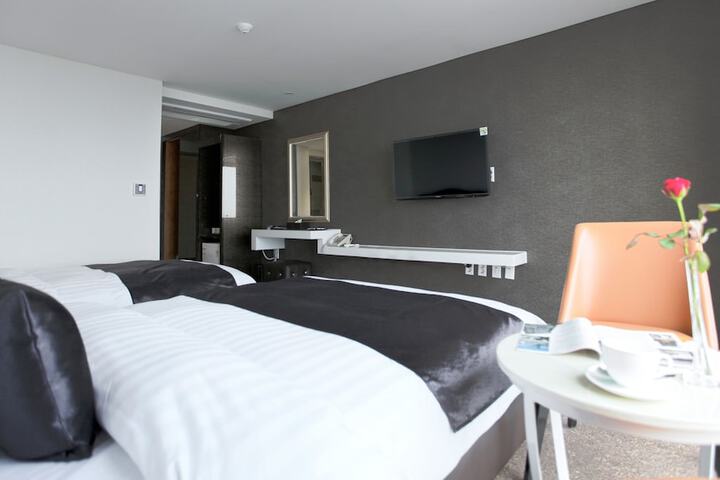 Room 20 of 34