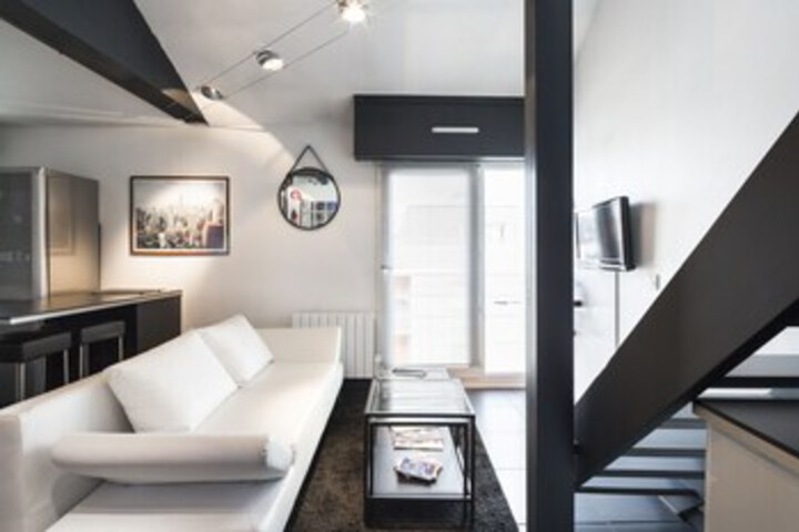 Room 7 of 13
