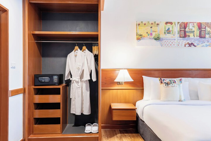 Room amenity