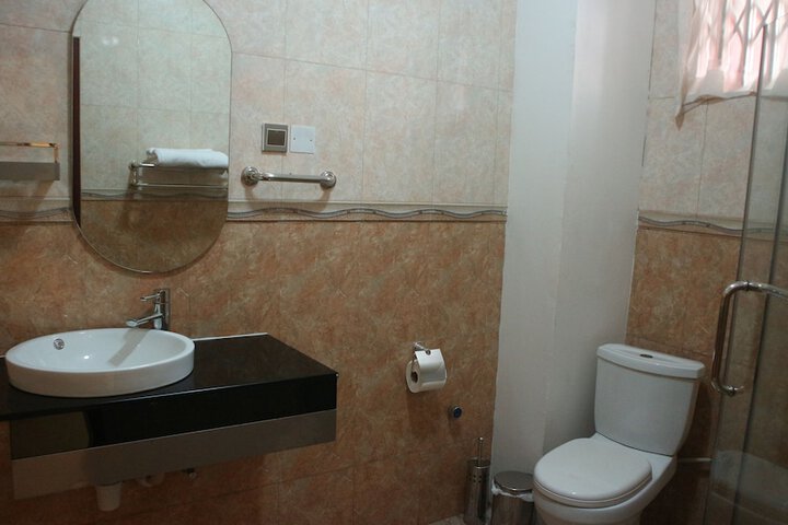 Room 26 of 37