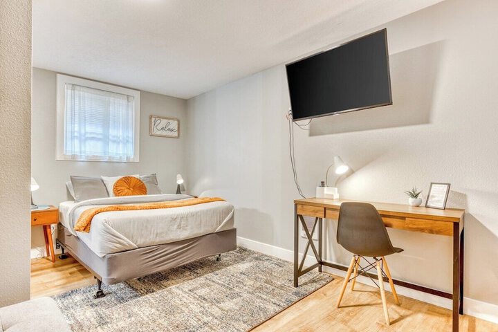 Room 2 of 96