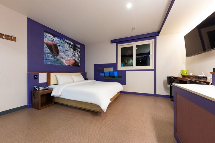 Room 19 of 50