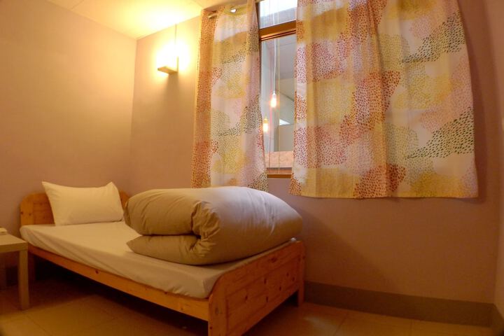 Room 13 of 43