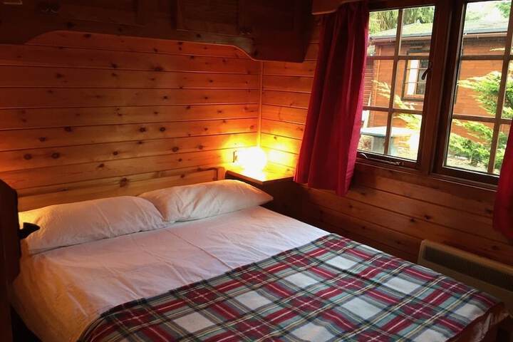 Room 3 of 18