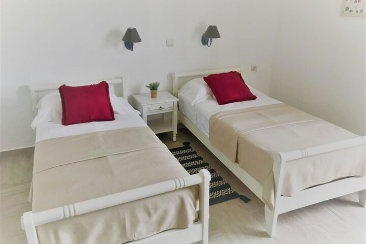 Room 15 of 41