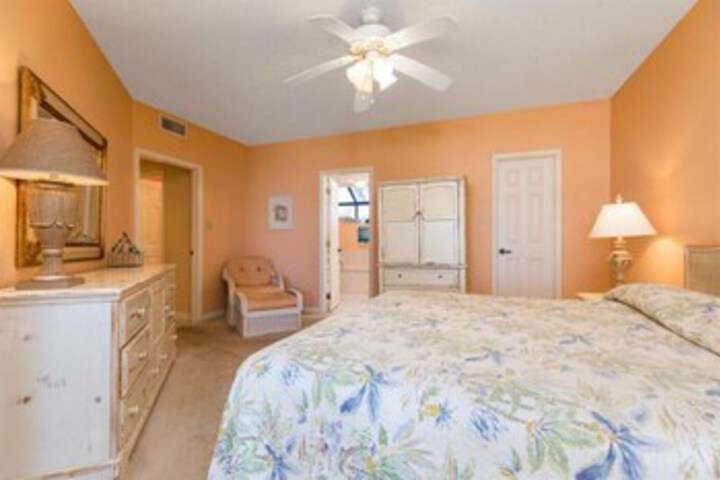 Room 115 of 148