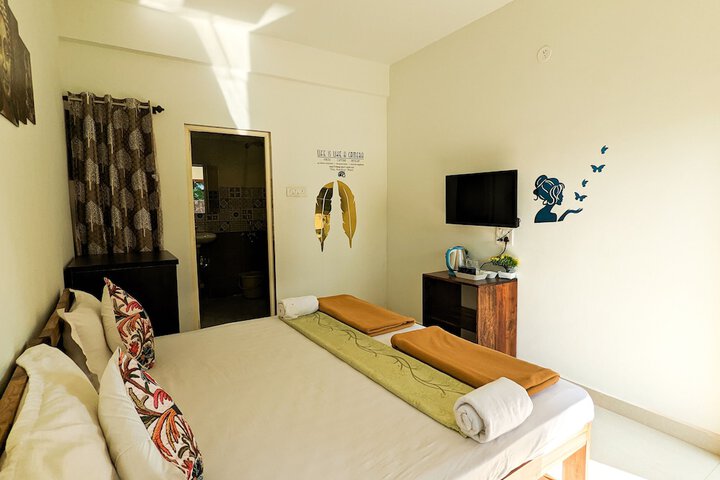 Room 6 of 27