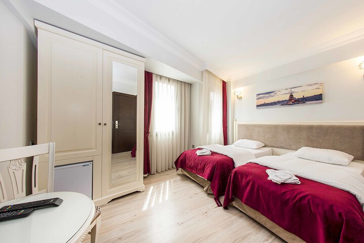 Room 51 of 66