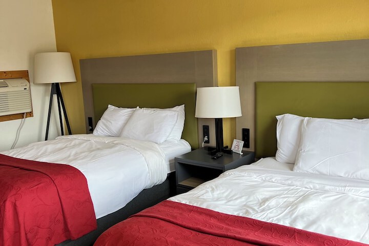 Room 5 of 13