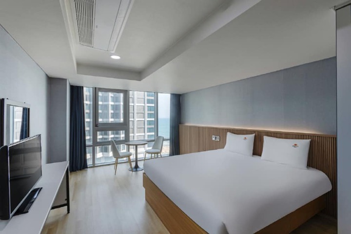 Room 32 of 124