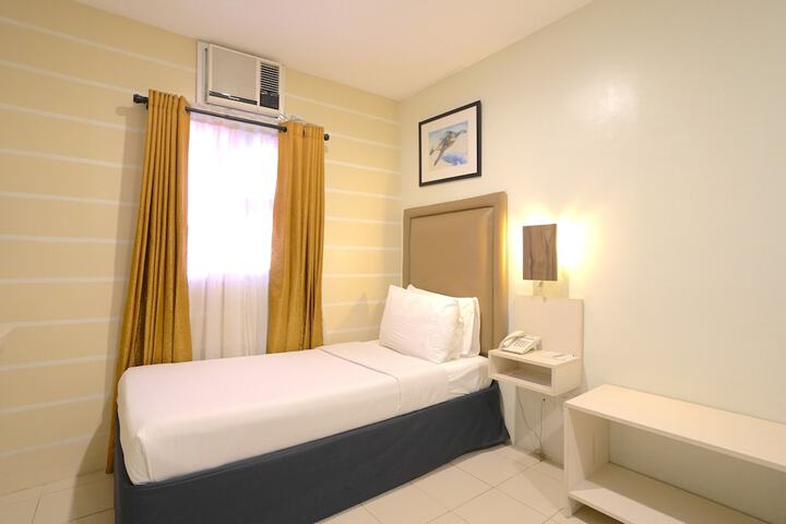 Room 43 of 81