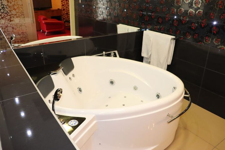 Hot Tub 35 of 45