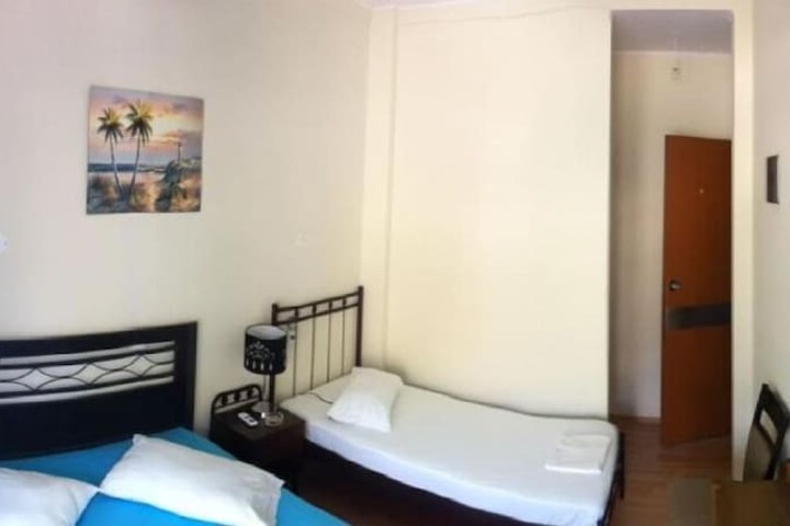 Room 13 of 43