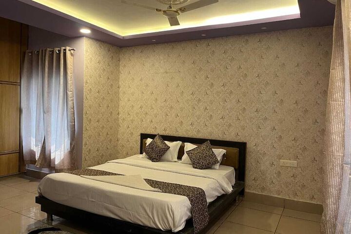 Room 16 of 43