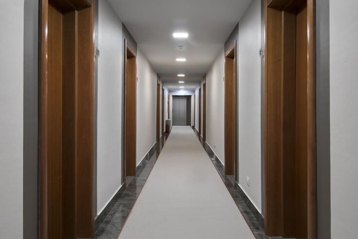 Ballroom/Hall 35 of 41