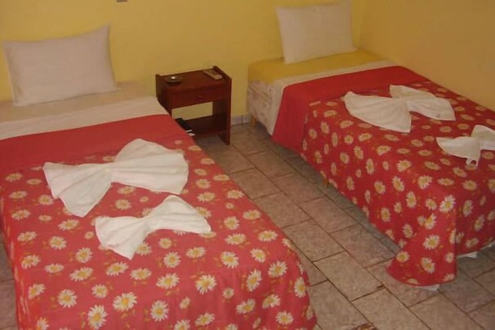 Room 10 of 39