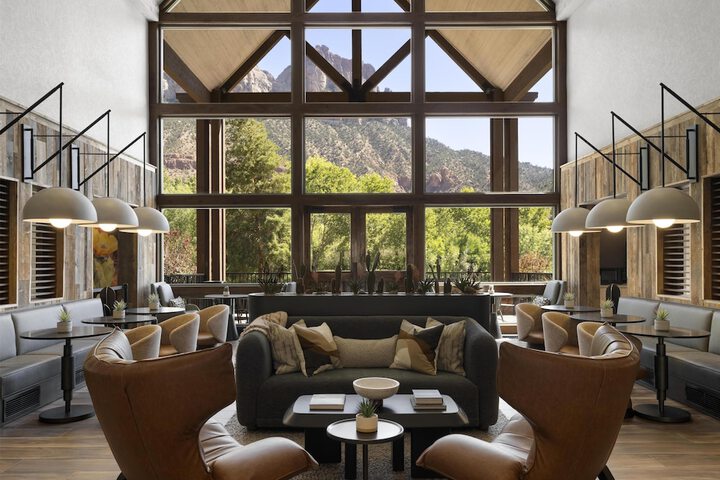 Hotel Lobby