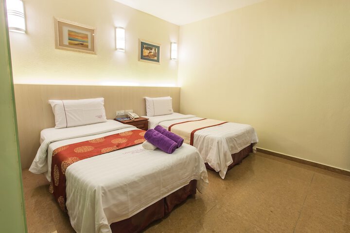 Room 7 of 27