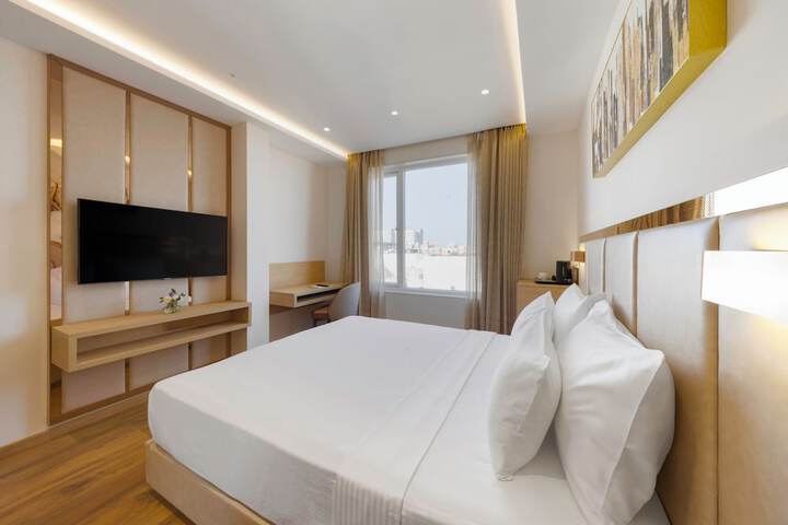 Room 12 of 19